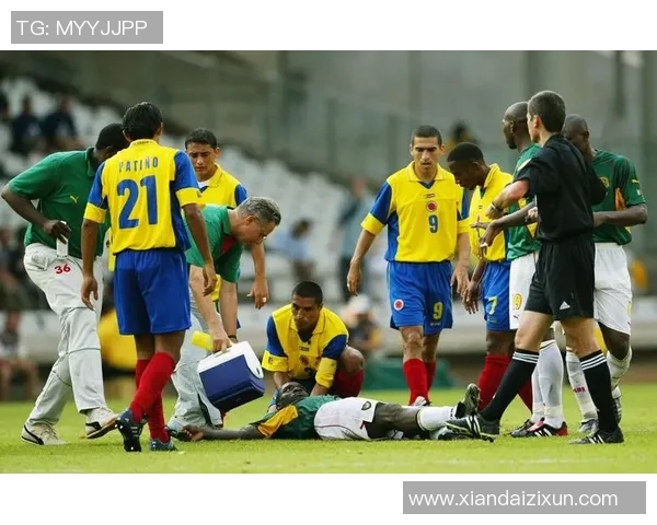 足球场上的悲剧与警示：意外猝死球星背后的健康隐患与应对措施